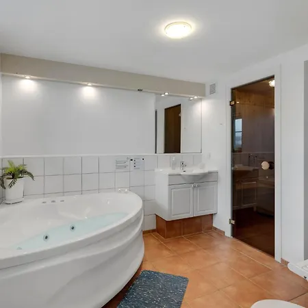 Three-bedroom In Prázdninový dům *