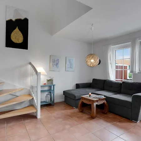 Three-Bedroom Holiday Home In Blavand Hébergement de vacances