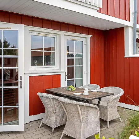 Prázdninový dům Three-bedroom In *